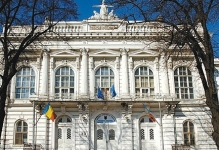 Cladirea Colegiului Moise Nicoara Din Arad poza